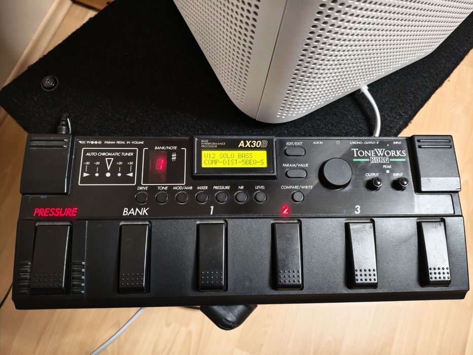 Korg AX 30B procesor basowy