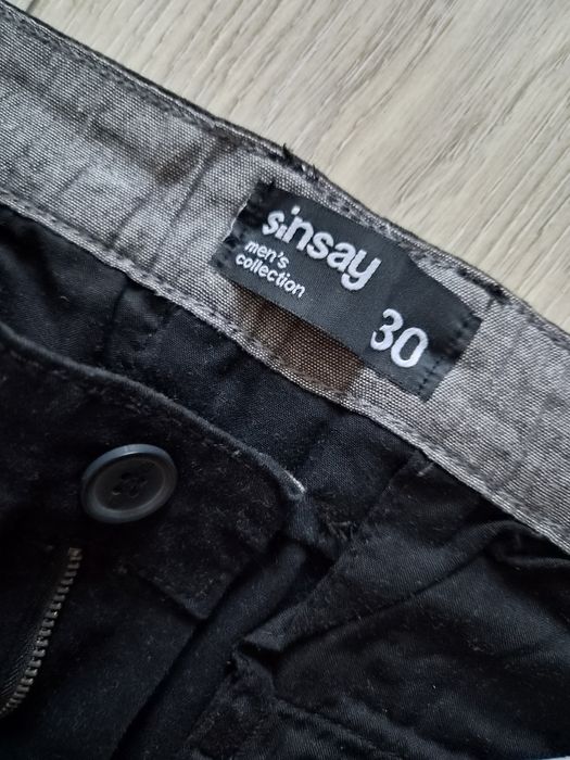 Spodnie czarne eleganckie 30