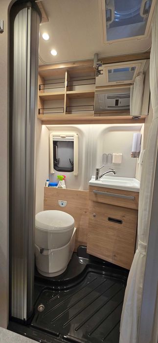 Całoroczny kamper idealny dla par | Dethleffs Globetrail | Wynajem |