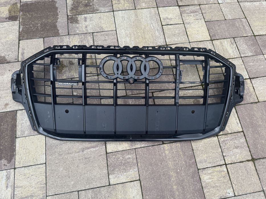Audi Q7 2022 4M решітка радіатора оригінал
