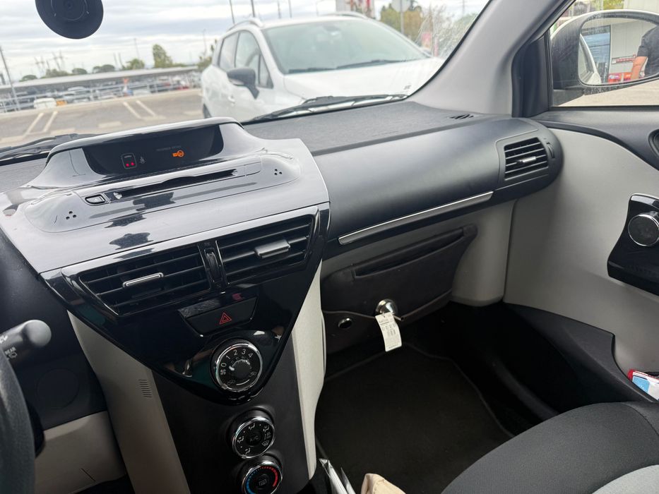 Toyota IQ de Maio 2014