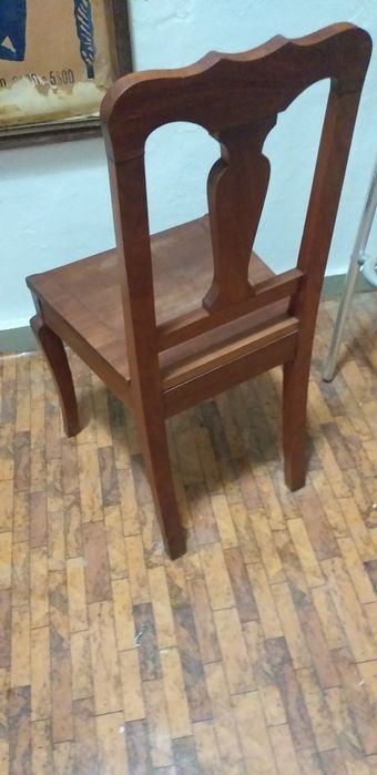 Cadeira em mogno.