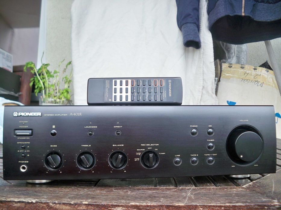 wzmacniacz Pioneer A-402R (niższy od A502R), opcjonalnie pilot CU-A006