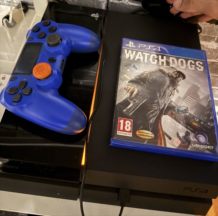 Playstation 4 mais comando e 1 jogo