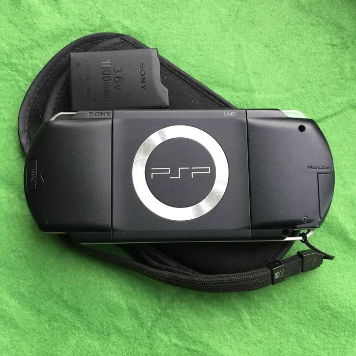 Ігрова консоль Sony PlayStation Portable PSP 1003

Приставк