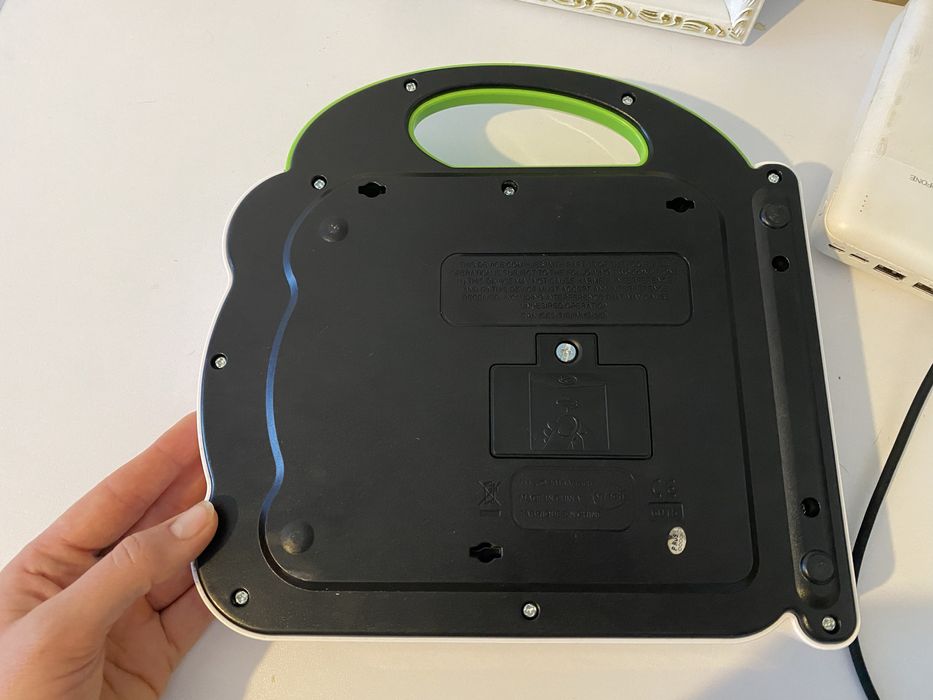 Музична інтерактивна книга  VTech Англо-російський словничок 100 слів