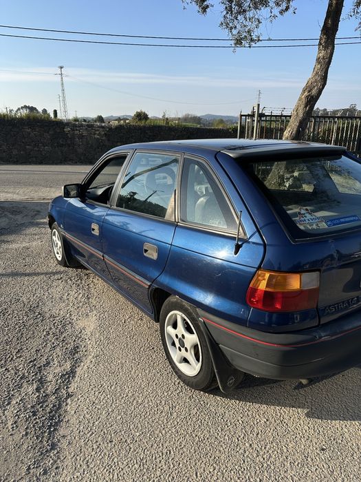 Opel Astra F 1.4 - Para Peças