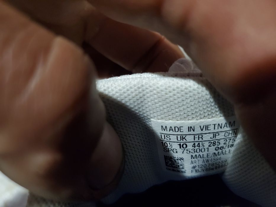 Шкіряні кросівки adidas