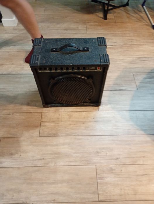 Wzmacniacz c-box 35watt z kablem
