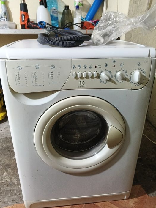 Стиральная машина Indesit