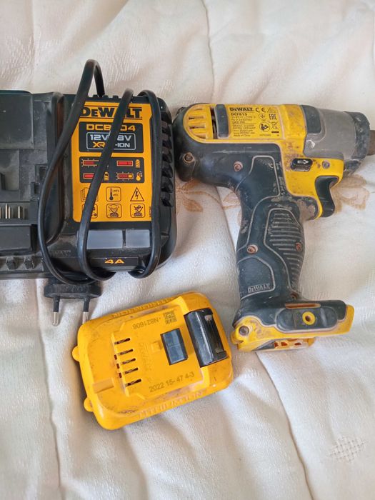 Screwdriver operating perfectly495690614844968961