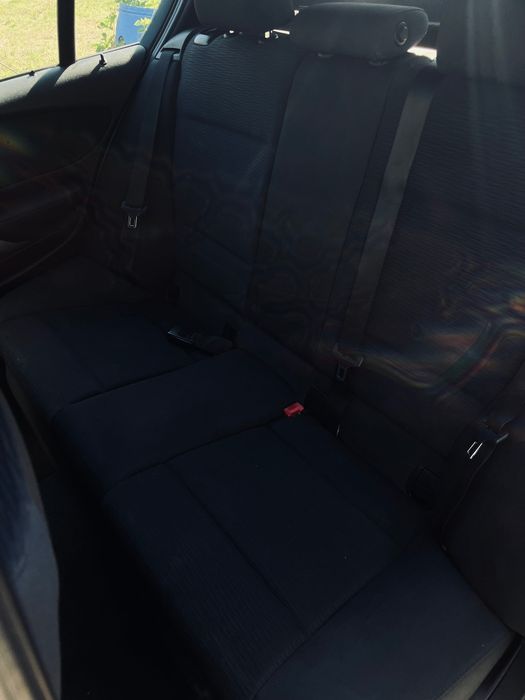 BMW série (120D 2009)