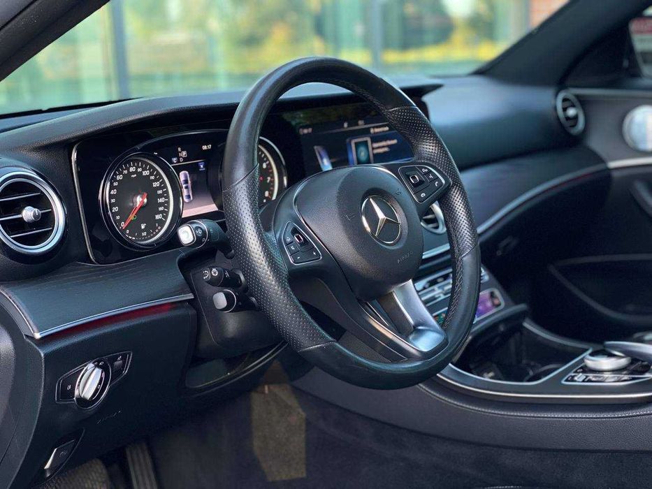 Mercedes-Benz E300 2018 (Розстрочка / Лізинг)