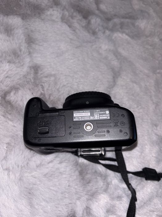 Canon EOS 4000D como nova