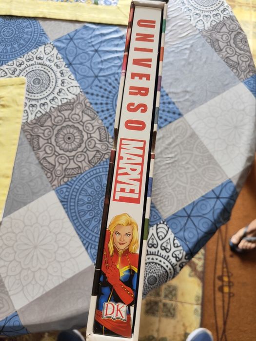 Livro Marvel Capa Rigida - Versão Espanha