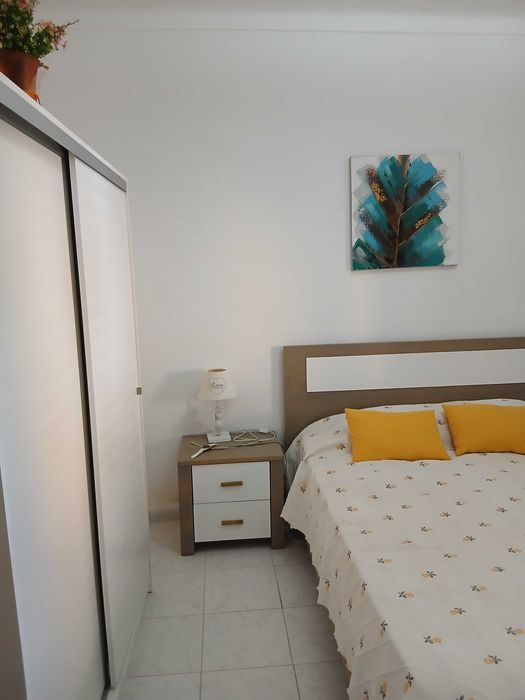 Arrenda-se Casa T2 Vila Real de Santo António 1000€ por mês de Setembro a Junho