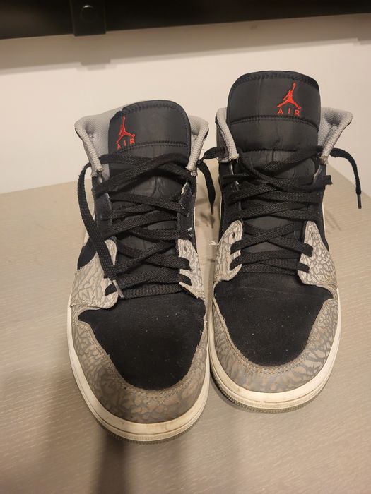 Air Jordan 1 mid SE Elephant