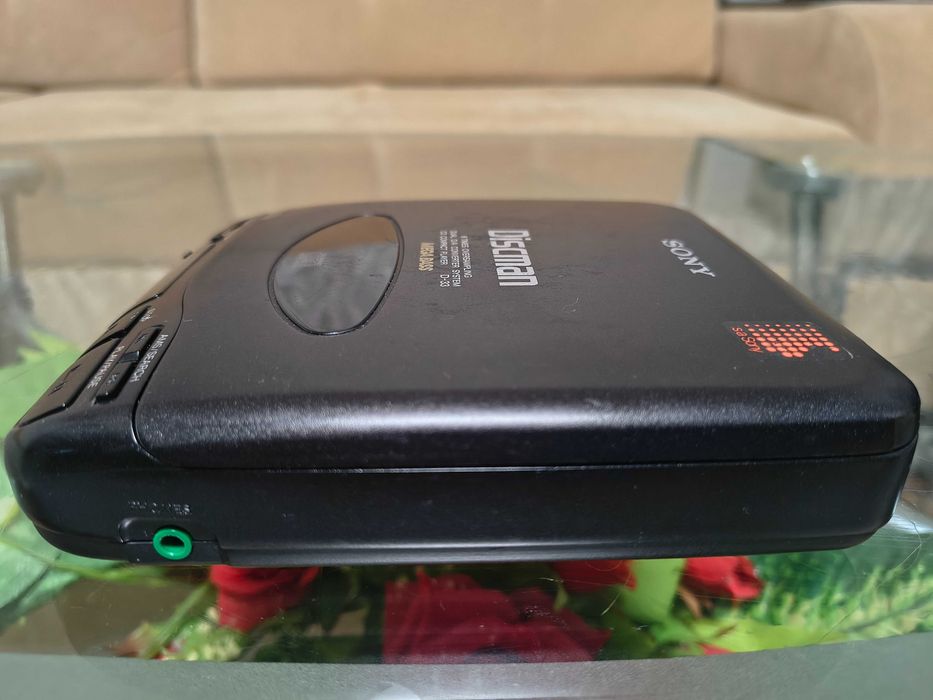 CD плеер SONY D-33 Discman made in Japan /Дефект/
