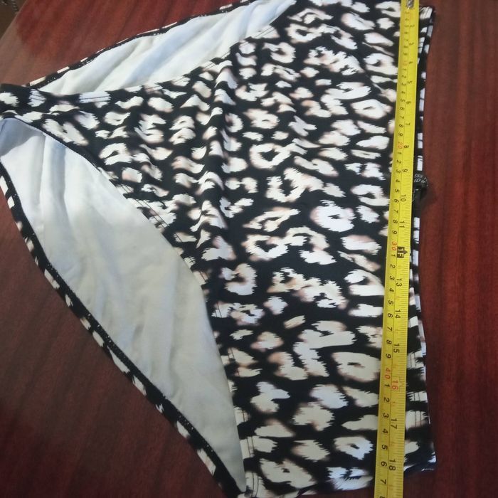 Новий купальник леопардовий , розмір 60-62