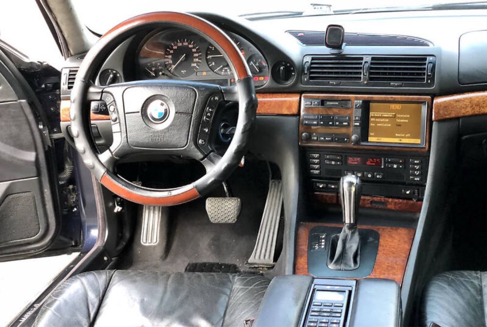 Bmw 740i в хорошем состоянии