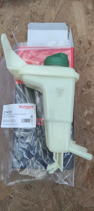 Бачок розширювальний ГУР/Бачок насоса ГУР