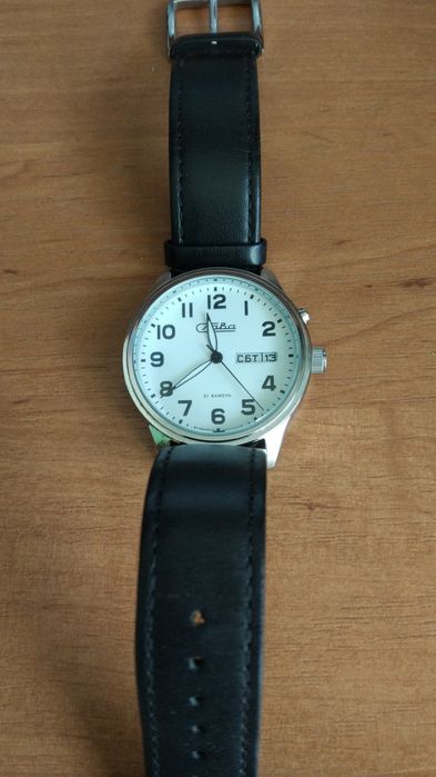 недорого механические часы СЛАВА в отличном состоянии