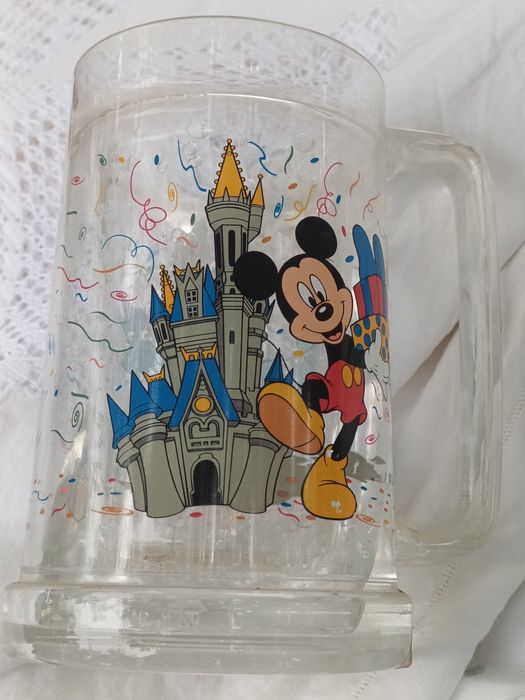 Caneca infantil do Mickey
