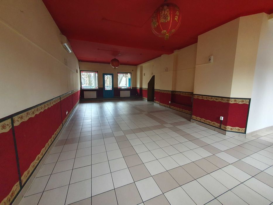 Wynajmę lokal usługowy 110m2 Żywiec Oś. Młodych 1