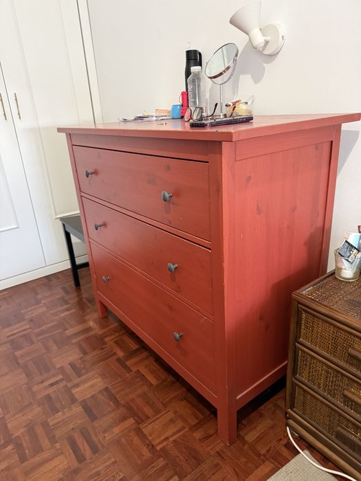 Comoda Vermelha IKEA