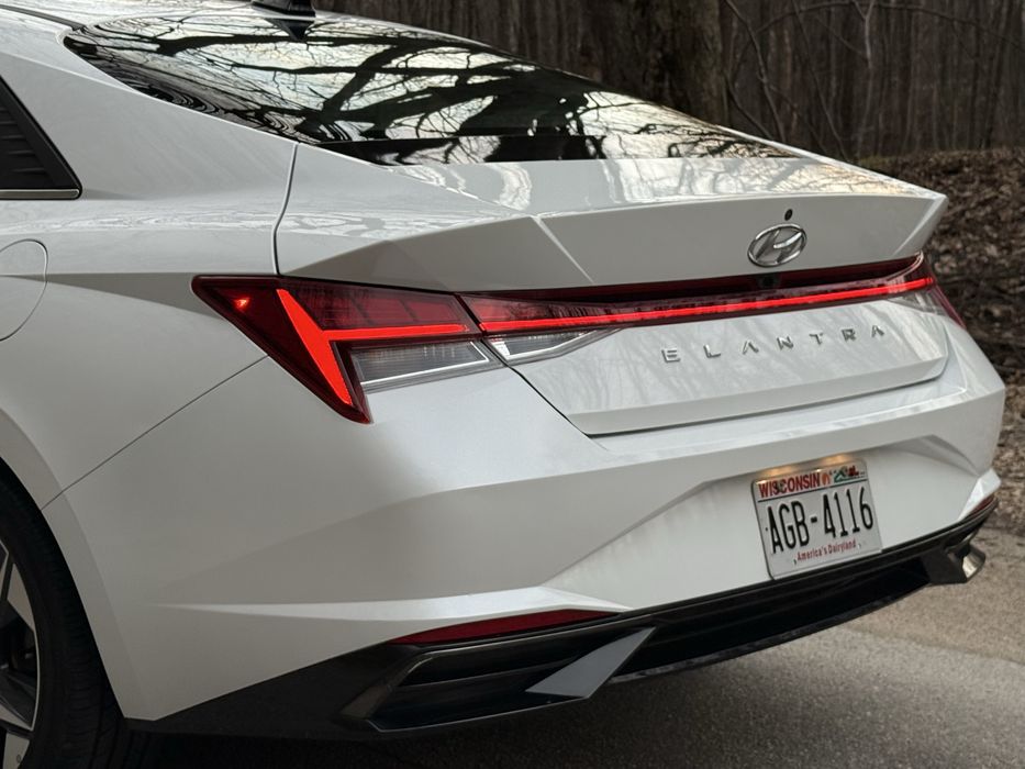 Hyundai Elantra 2021