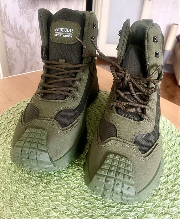 Чоловічі кросівки /осінь-зима