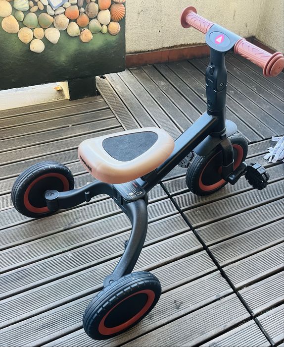 Bicicleta triciclo criança