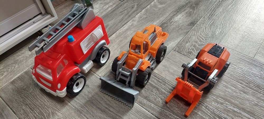 Дитячі машинки майже нові