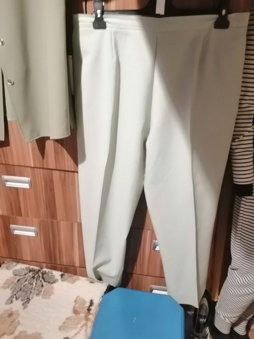 Zestaw spodnie i bluzki roz 48