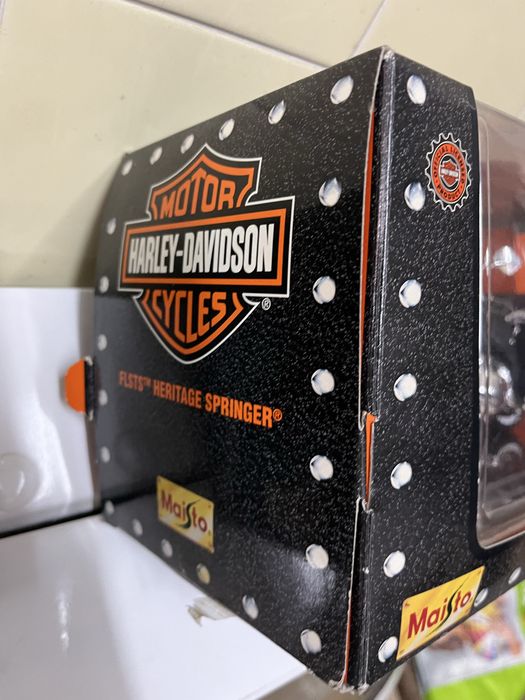 Maisto motas 1/10  honda harley