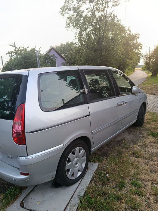 Samochód Peugeot 807 van