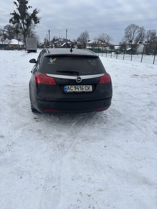 Продам овто опель інсігнія 2011 рік