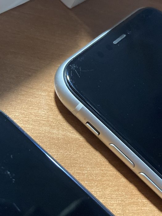 Iphone Xr 64 black, 128 white ЦЕНА ЗА ДВА