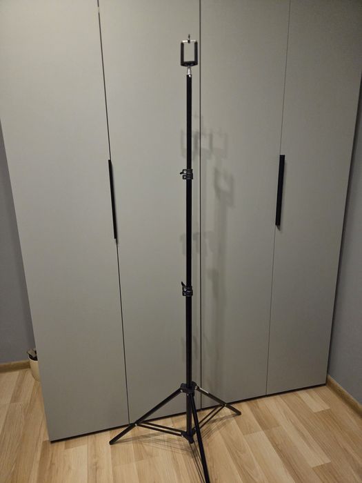 Statyw, stojak z uchwytem na telefon, rozkładany 2 metry.