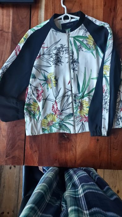 Wiosenna kurteczka typu bomberka Zara