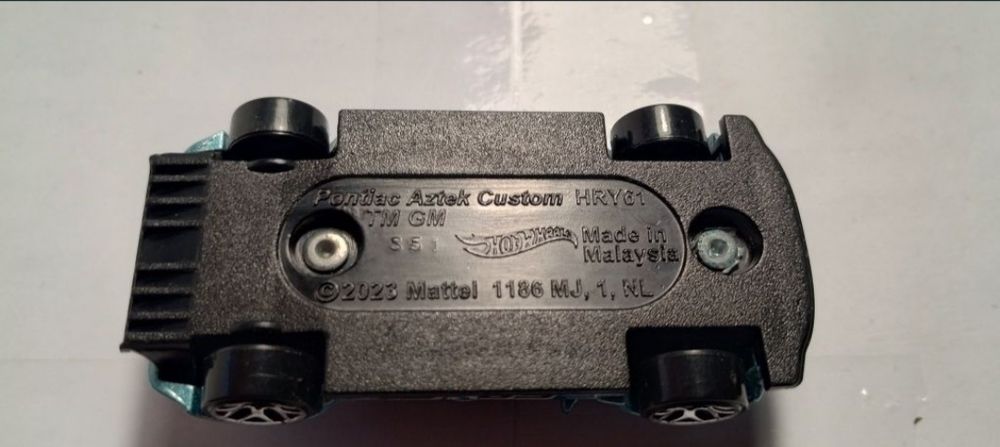 Hot Wheels Custom Pontiac Aztek — Оригінал