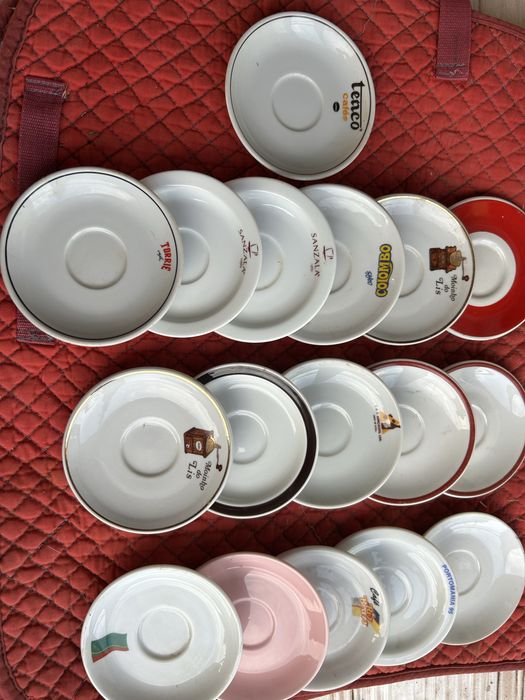 Vende se os pratos chavenas todos juntos
