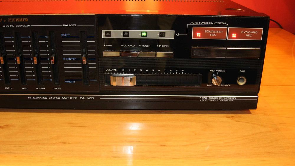FISHER CA-M23 (SANYO) Wzmacniacz z korektorem graficznym i mocą 2x35 W
