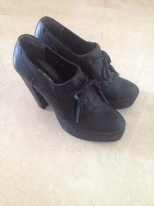 Sapatos Hera em pele 38