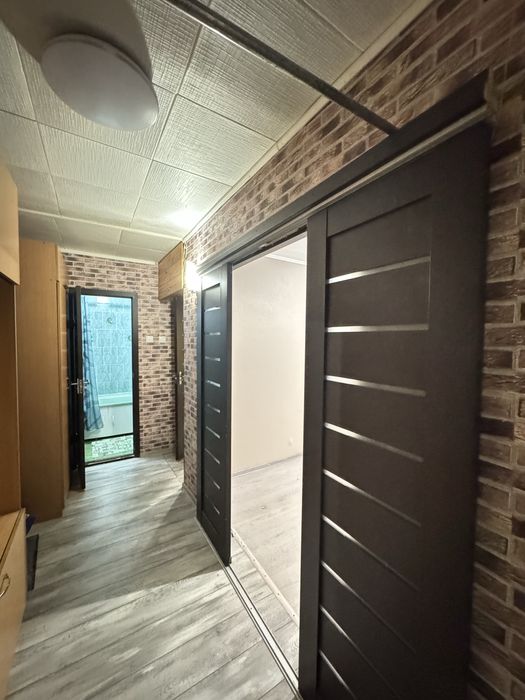 Здається 2 кімнатна квартира на Богуніі  можна на короткий термін