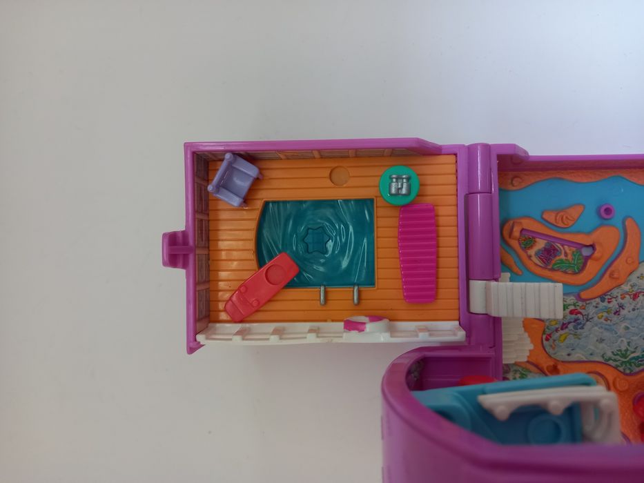Zestaw Polly Pocket Bluebird Surf 'n Swim Island