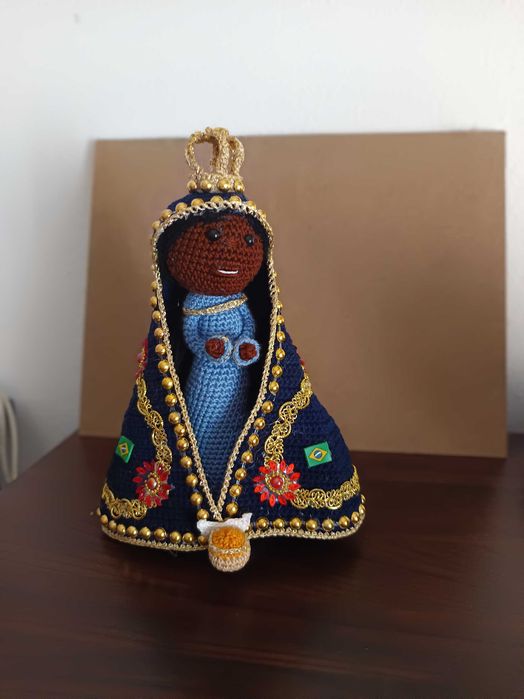 Nossa senhora de Aparecida em amigurumim