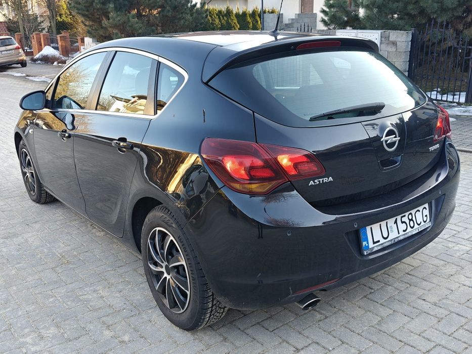 Opel Astra J 1.4T 140KM 2010r. Dwa komplety kół! Ew.zamiana na tańsze