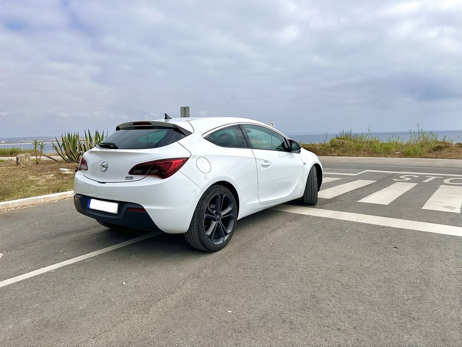 Opel GTC Astra 1.7 cdti S/S J20