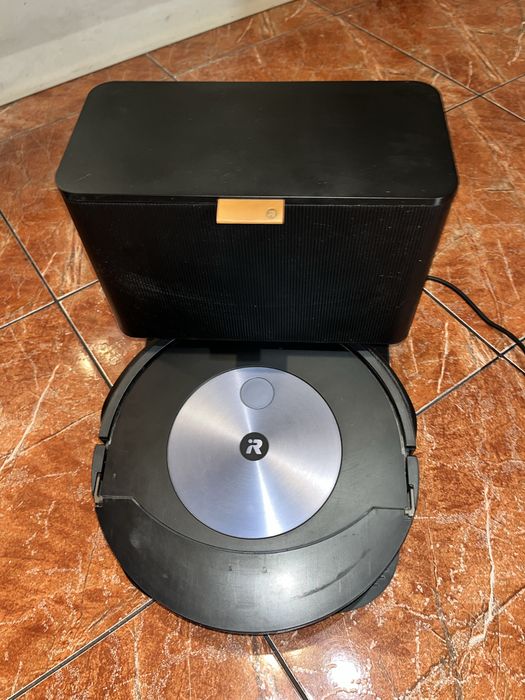iRobot Roomba  mopujący j7+
